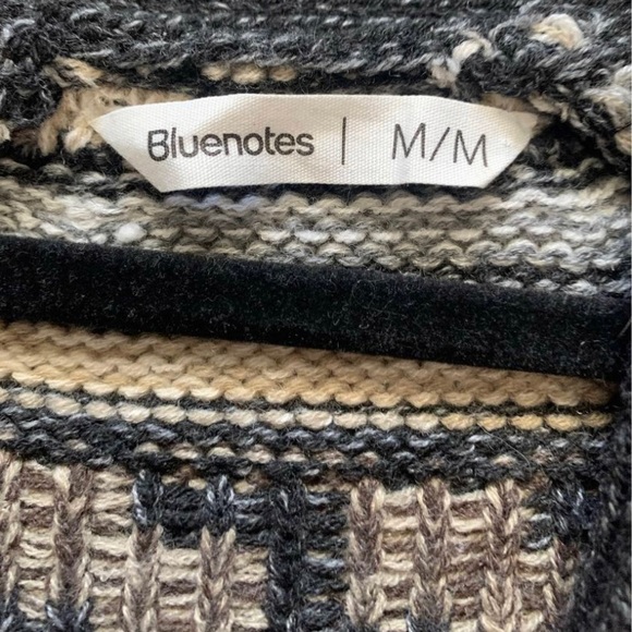 Women’s Medium thick knit Bluenotes Cardigan - Picture 3 of 3